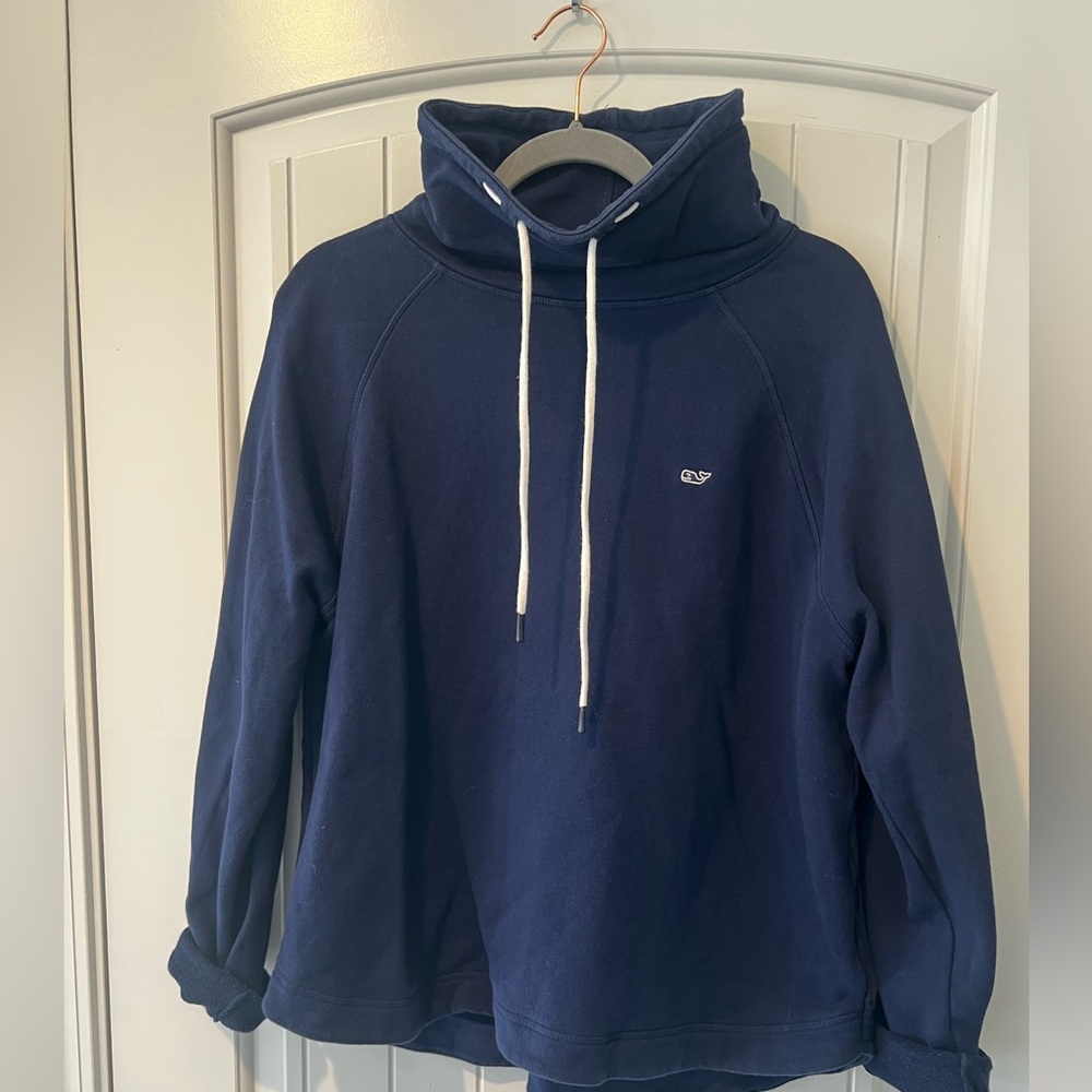 Vineyard Vines Pullover 🐳